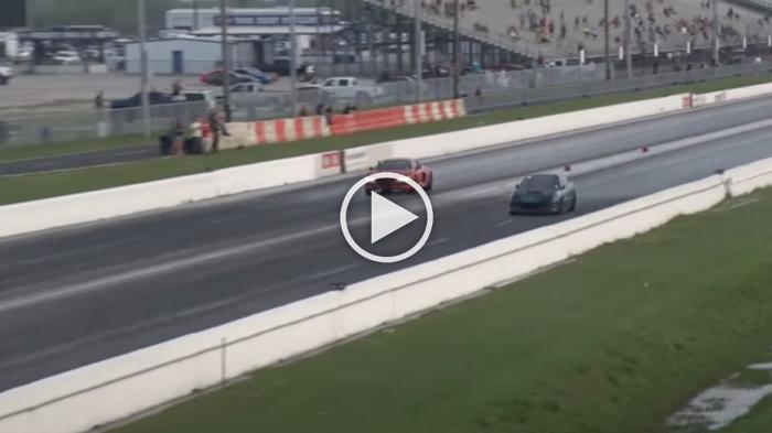 Honda Interga κερνάει κολόνες Audi R8 [video]
